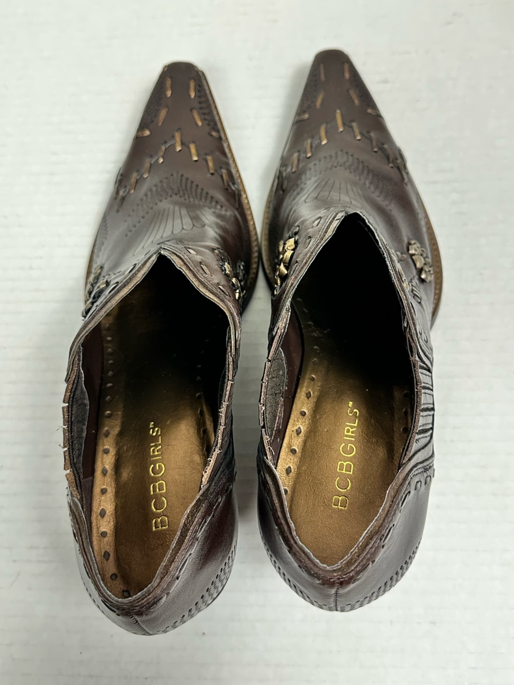 BCBGirls Brown Gold Leather Low Heel Cowgirl Western  Ankle Boots Size 9.0 B - Picture 5 of 14